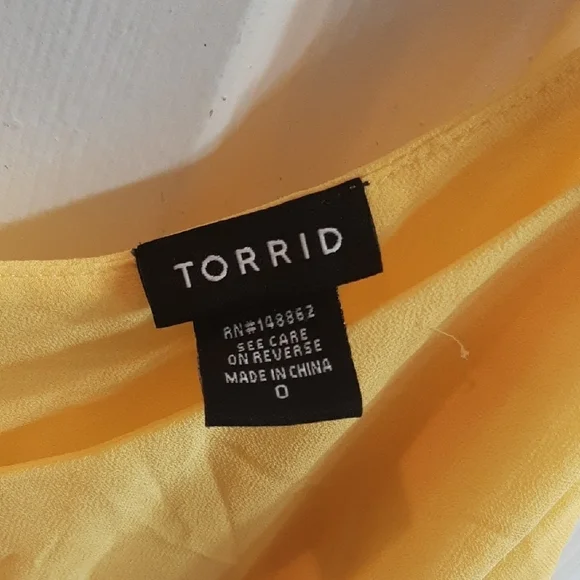 Torrid tank top
Size 0 - Picture 2 of 4